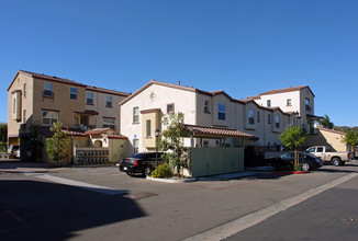 Courtyard at Harvard Family Apartments in Santa Paula, CA - Building Photo - Building Photo