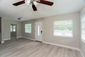 1310 30th St W in Bradenton, FL - Building Photo - Building Photo