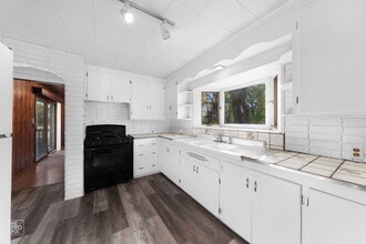 32857 N Alleghany Rd in Grayslake, IL - Building Photo - Building Photo