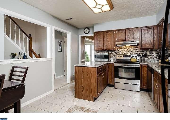 1504 Virginia Ct in Evesham, NJ - Building Photo