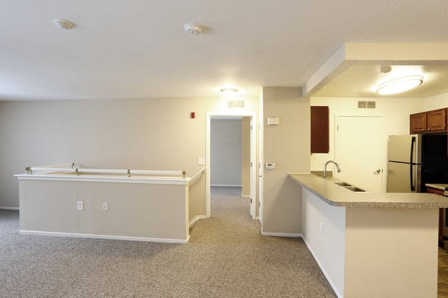 Canton Club Apartments - Canton, MI