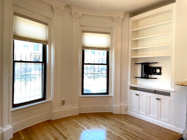 683 Massachusetts Ave in Boston, MA - Building Photo - Building Photo