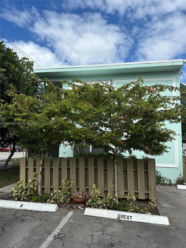 2301 NE 2nd St in Pompano Beach, FL - Building Photo - Building Photo
