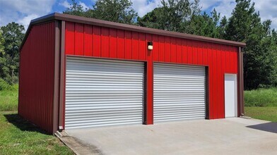 9420 Greenwood Dr in Cleveland, TX - Building Photo - Building Photo