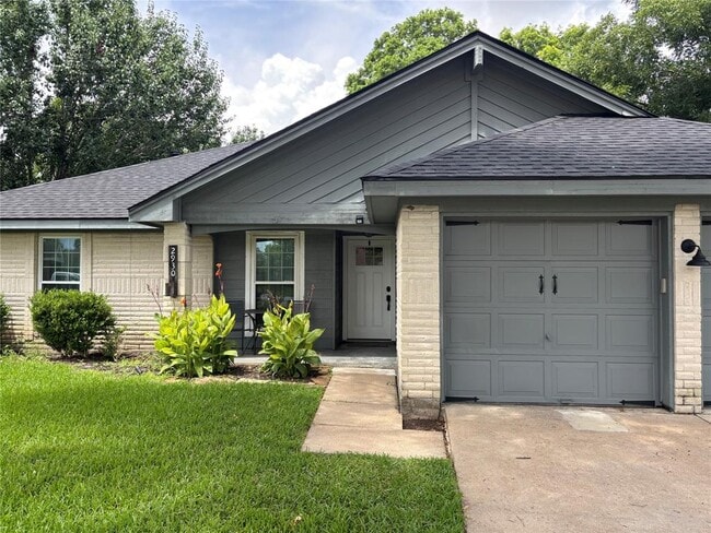 2930 Bentley Ct in Pearland, TX - Building Photo - Building Photo