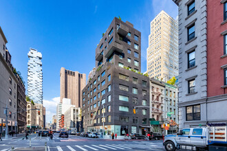 102 Chambers St in New York, NY - Building Photo - Building Photo