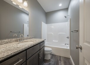 557 Pne Vw St in Neosho, MO - Building Photo - Building Photo