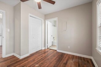 106 Dixie Dr in Tallahassee, FL - Foto de edificio - Building Photo