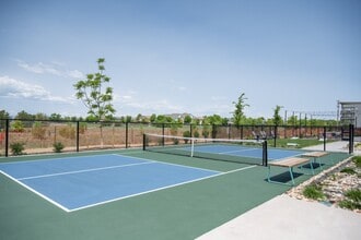 Alexan Montview Plaza in Aurora, CO - Foto de edificio - Building Photo