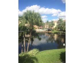 2946 S University Dr-Unit -7202 in Davie, FL - Foto de edificio - Building Photo