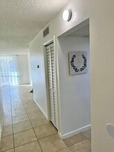 6980 NW 186th St in Hialeah, FL - Building Photo - Building Photo