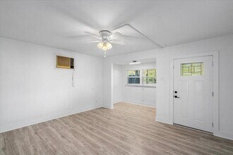 3207 Burleson Rd in Austin, TX - Building Photo - Building Photo