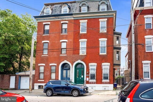 property at 1005 N 6th St