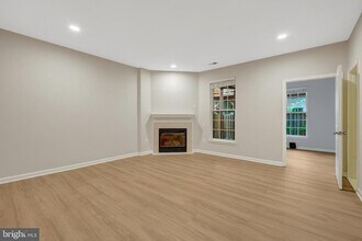 12913 Wood Cres Cir in Herndon, VA - Building Photo - Building Photo