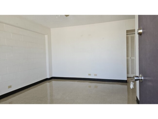 property at 2131 S Beretania St.