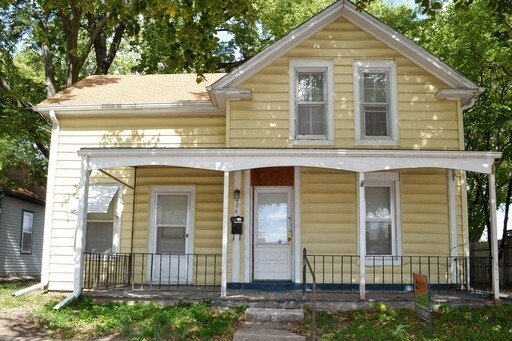 property at 406 Osage St