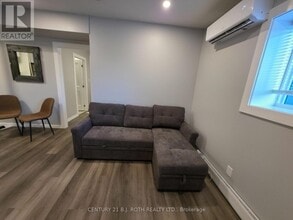 82 Albert St N in Orillia, ON - Building Photo - Building Photo