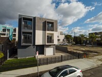 610 N Gramercy Plz in Los Angeles, CA - Building Photo - Building Photo