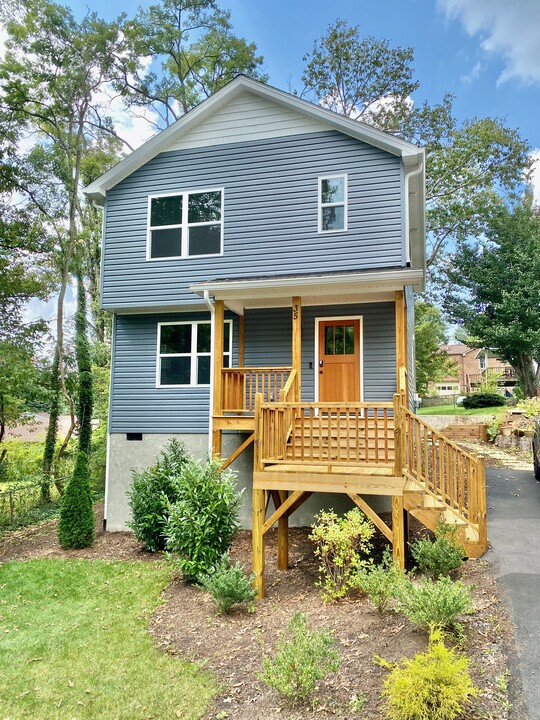 35 Broadview Ave in Asheville, NC - Building Photo