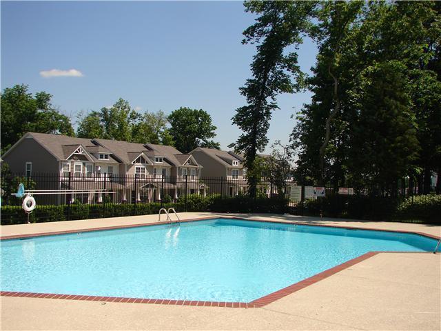 596 Flintlock Ct in Nashville, TN - Building Photo