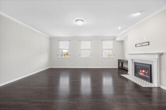 535 Grand Central Sta in Apex, NC - Building Photo - Building Photo