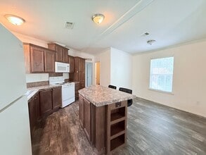 3043 Pine St in Vinton, LA - Building Photo - Building Photo