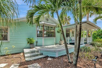 3003 SE River Terrace in Stuart, FL - Building Photo - Building Photo