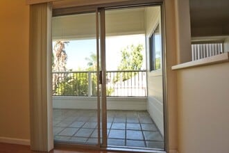 131 N Florence St, Unit 0 in Burbank, CA - Building Photo - Building Photo