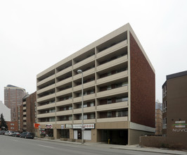 Sutton Place in Calgary, AB - Building Photo - Building Photo