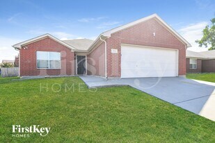 920 Dove Meadows Dr in Arlington, TX - Building Photo