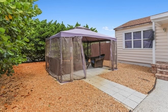 735 Franklin Rd in West Palm Beach, FL - Building Photo - Building Photo