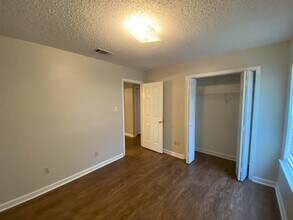 6607 Sungate Dr S in Bartlett, TN - Building Photo - Building Photo