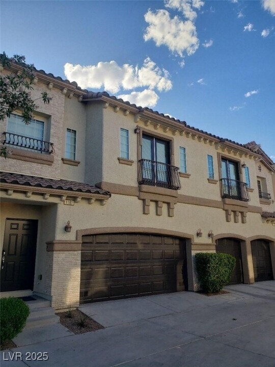 1181 Via Ponte in Henderson, NV - Building Photo