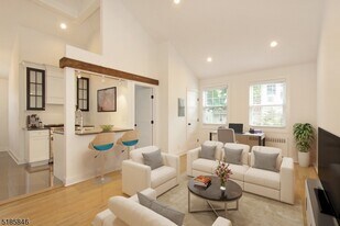 380 Claremont Ave in Montclair, NJ - Building Photo