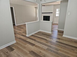 2392 Shire Ct in Austell, GA - Building Photo - Building Photo