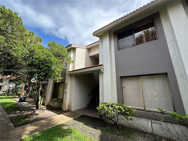 8309 Coral Lake Ln