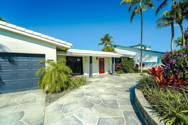 2531 NE 47th St in Lighthouse Point, FL - Foto de edificio - Building Photo