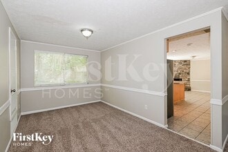4077 Huntington Forest Blvd in Jacksonville, FL - Building Photo - Building Photo