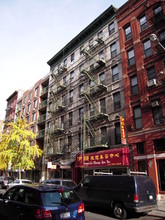 118-120 Elizabeth St in New York, NY - Building Photo - Building Photo