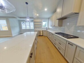 1565 Alsea Dr in Eugene, OR - Building Photo - Building Photo