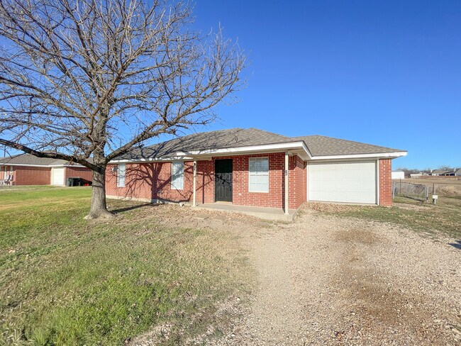175 Spring Water Ln in China Spring, TX - Building Photo - Building Photo