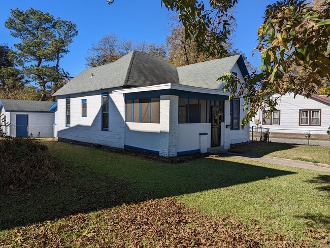 1421 Willow St in North Little Rock, AR - Building Photo - Building Photo