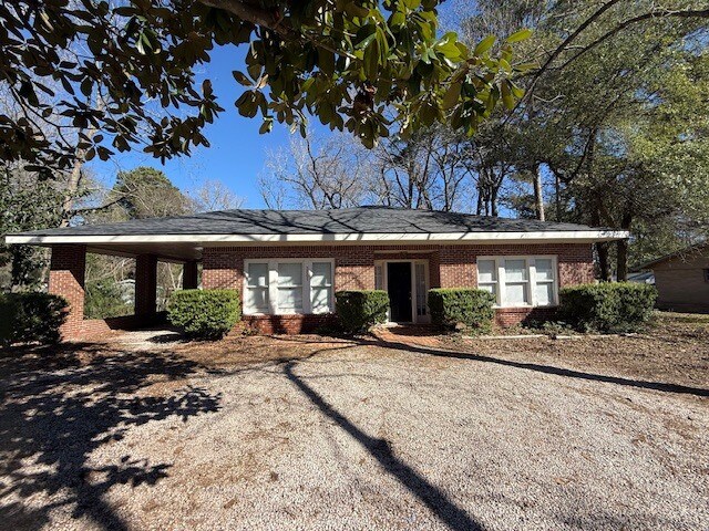 3001 Old Houston Rd in Huntsville, TX - Building Photo