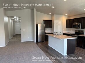 3440 N W 12th Ave in Meridian, ID - Building Photo - Building Photo