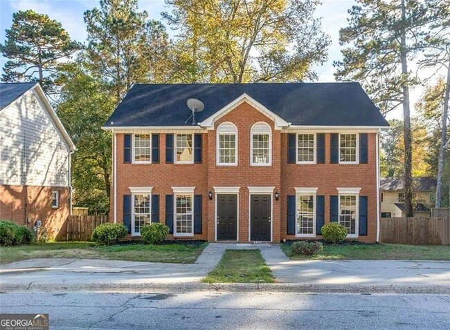 5232 Ridge Forest Dr in Stone Mountain, GA - Building Photo - Building Photo