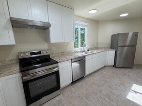 1413 Shoshone St in Oceanside, CA - Building Photo - Building Photo