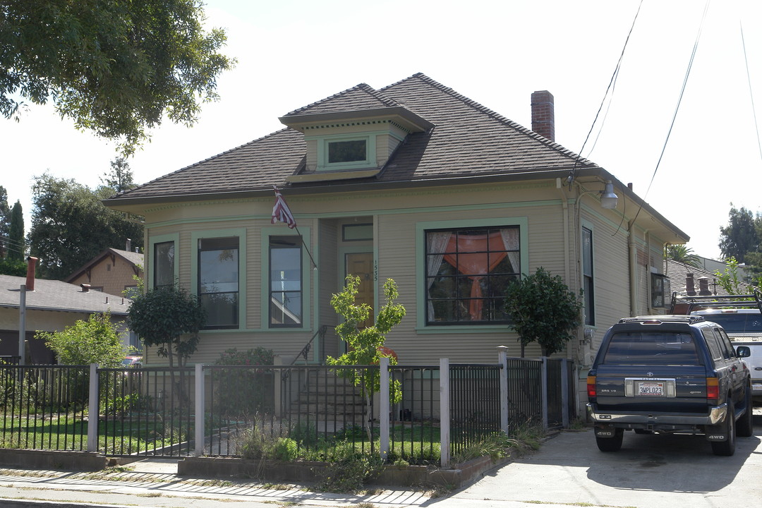 1535 D St in Hayward, CA - Foto de edificio