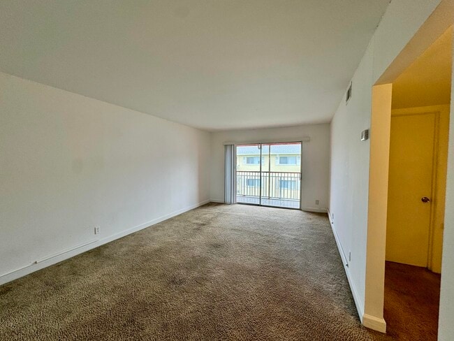 1501 Crescent Cir in North Palm Beach, FL - Building Photo - Building Photo