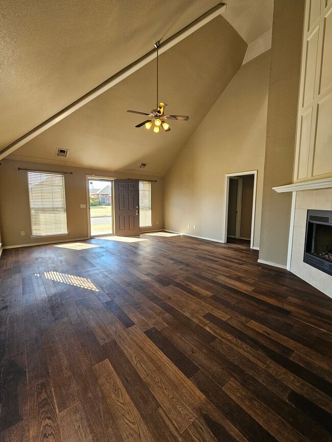 1405 SW 24th St in Moore, OK - Building Photo - Building Photo