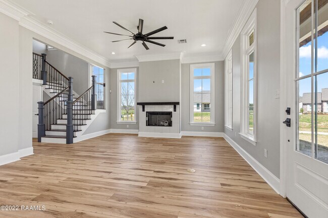 327 Bozeman Trl in Scott, LA - Building Photo - Building Photo
